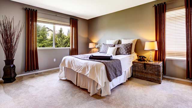 How to Style a Bedroom with Carpet: Ideas for a Chic Look
