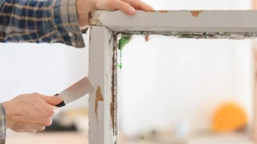 How to Remove Paint From Glass Window
