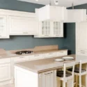 6 Decorative Color Ideas to Jazz Up a Kitchen With Neutral Cabinets