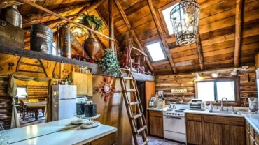 10 Log Cabin Kitchen Ideas: The Coziest Style for Your Home in 2025